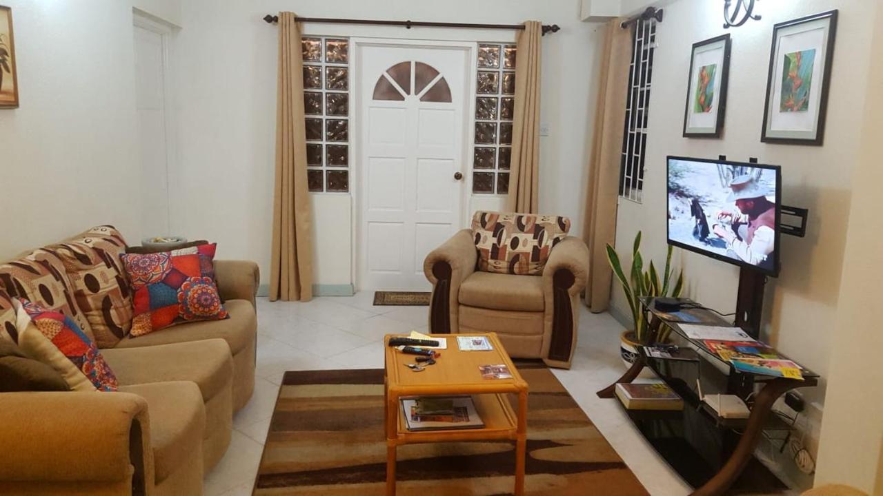 Breezy Apts Saint Philip Bagian luar foto